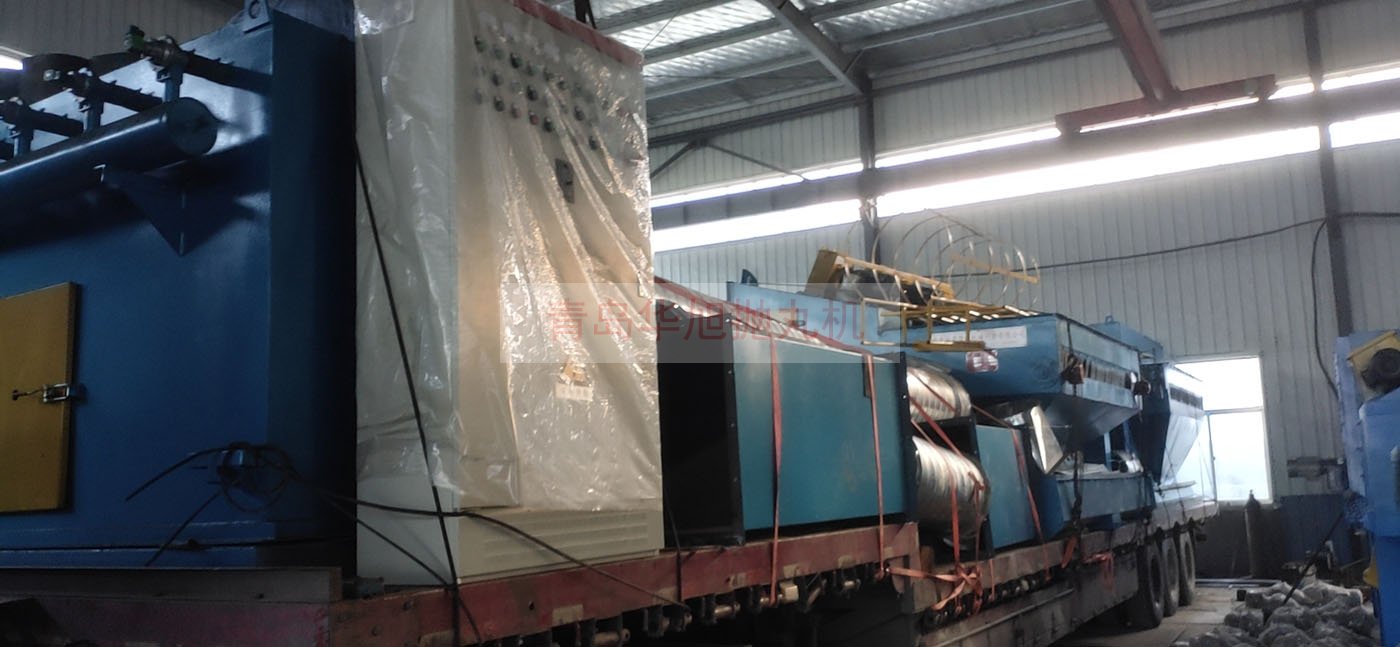 鋼板拋砂除銹機(jī)